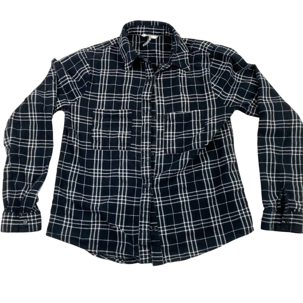BKE Women's Boyfriend Shirt Medium Long Sleeve Plaid Flannel Black Cotton Top